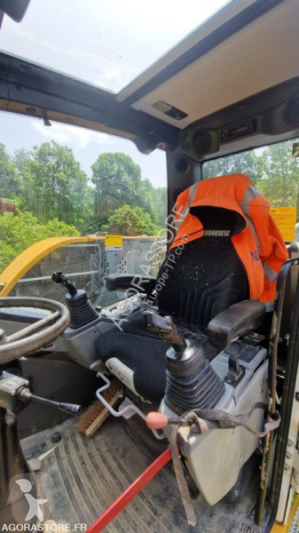 Excavator Liebherr A 912 COMPACT