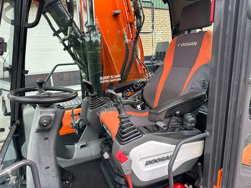 Excavator Doosan -5