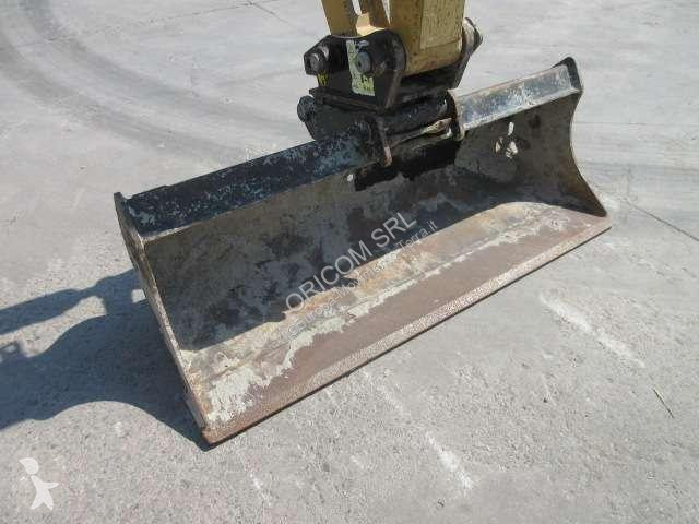 Escavatore Caterpillar 3027 CR