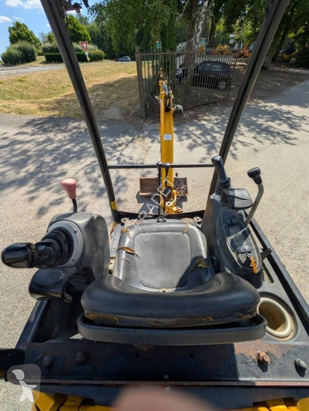 Escavatore JCB
