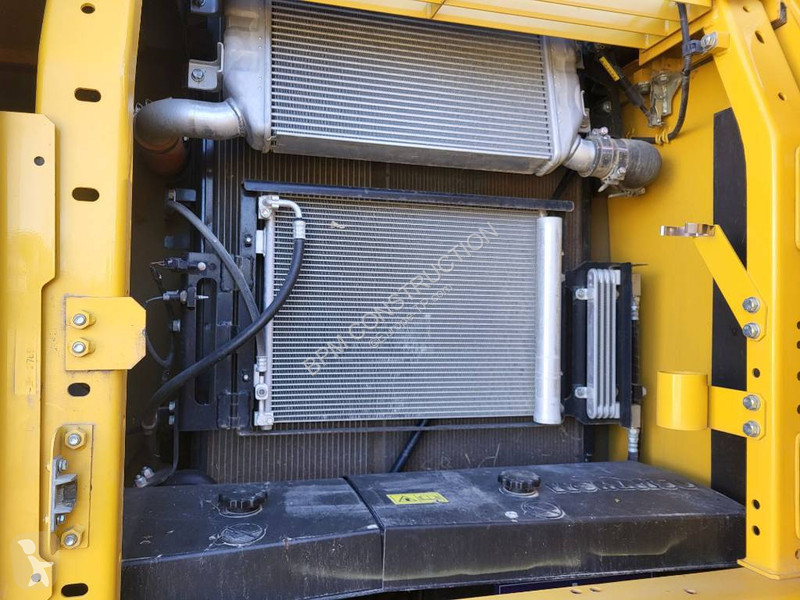 Escavatore Komatsu -11