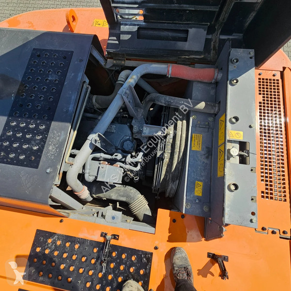 Excavadora Hitachi -5 with scrap shear Labounty...