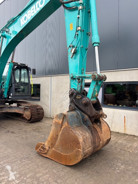 Escavadora Kobelco LC-10