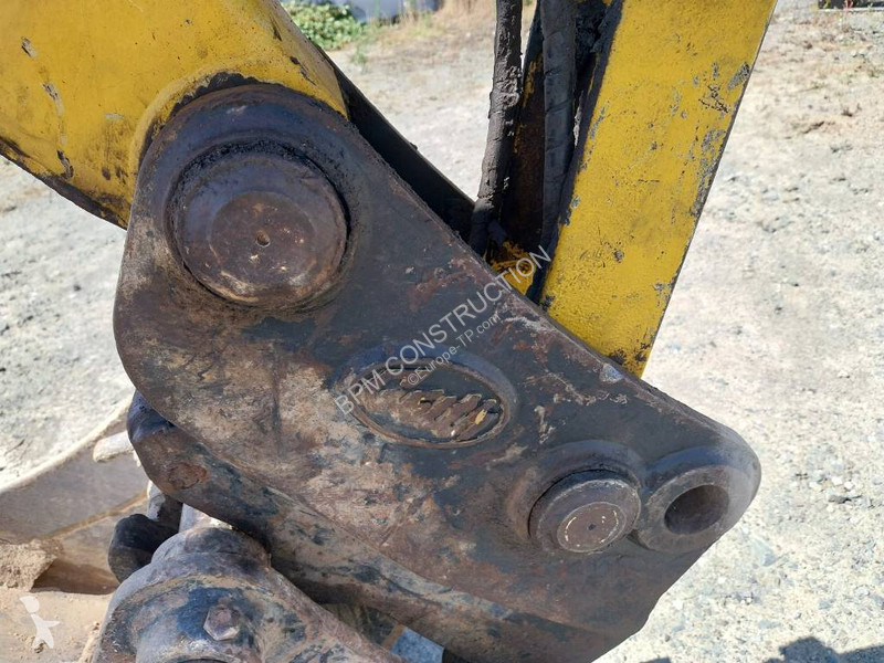 Escavadora Komatsu PC80MR-5