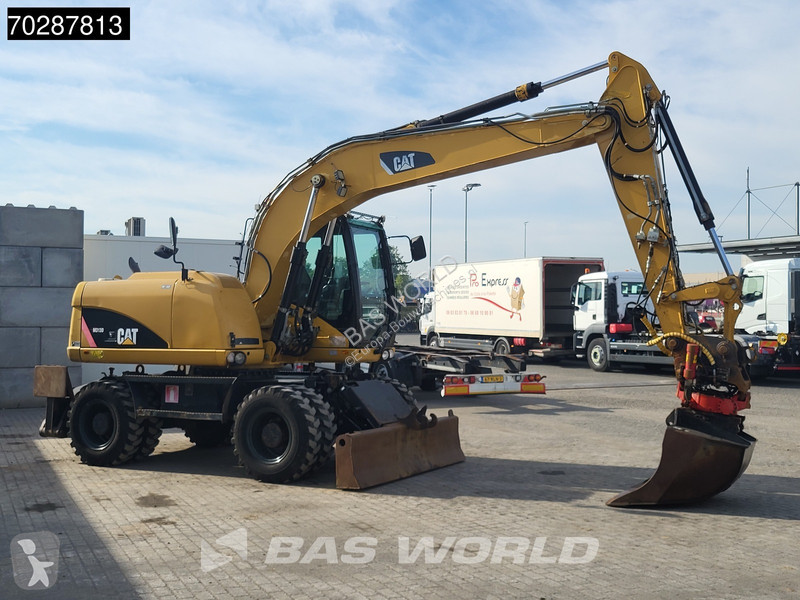 Excavator Caterpillar D OUTRIGGERS + BLADE