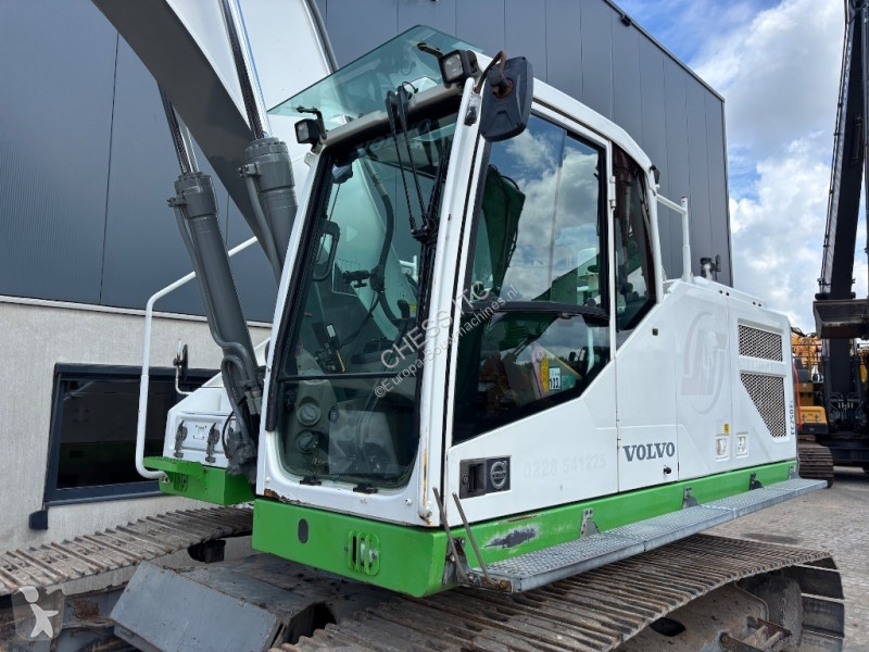 Lopatový nakládač Volvo 250 E - 250 EL
