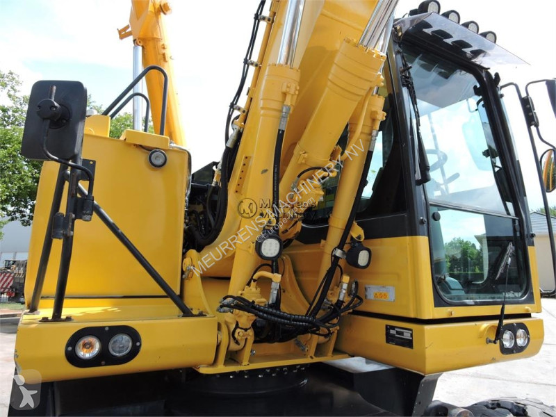 Graafmachine Komatsu PW148