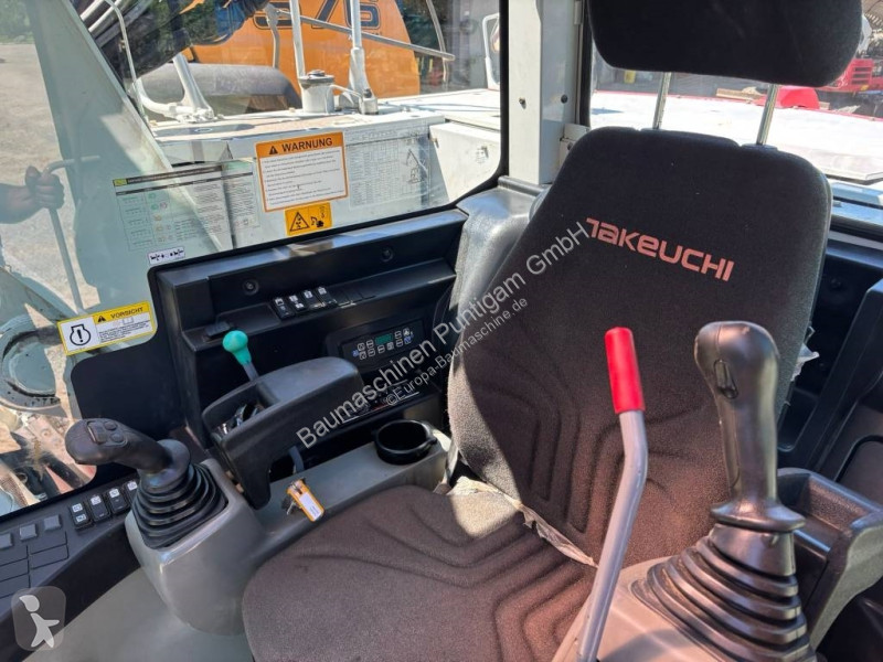 Escavadora Takeuchi 2150