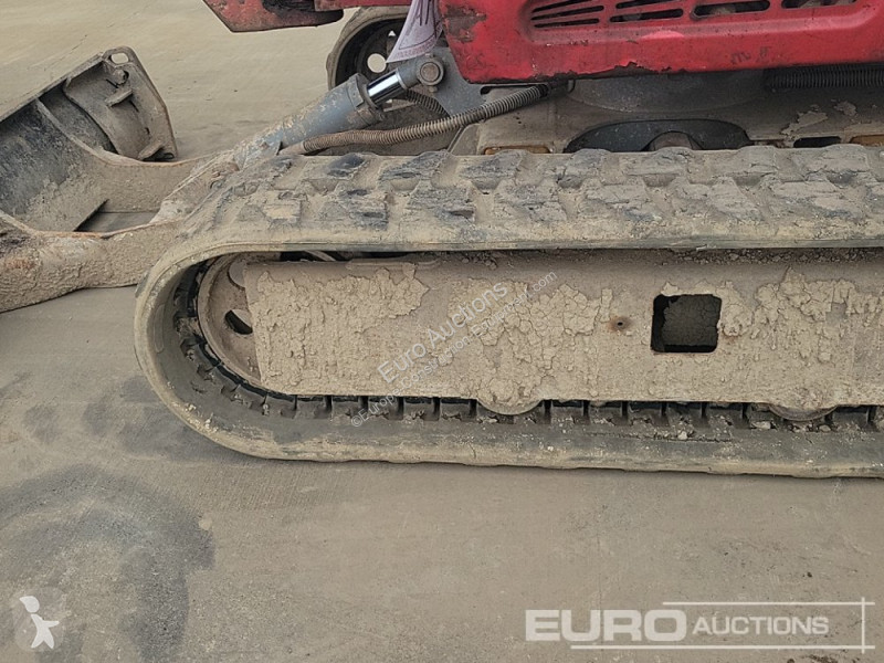 جرافة Takeuchi TB216