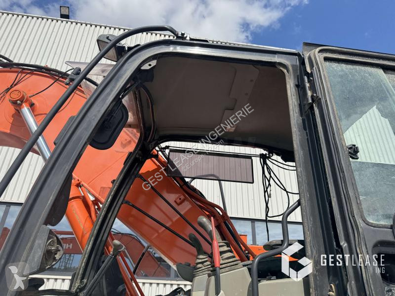 Escavatore Hitachi -5B