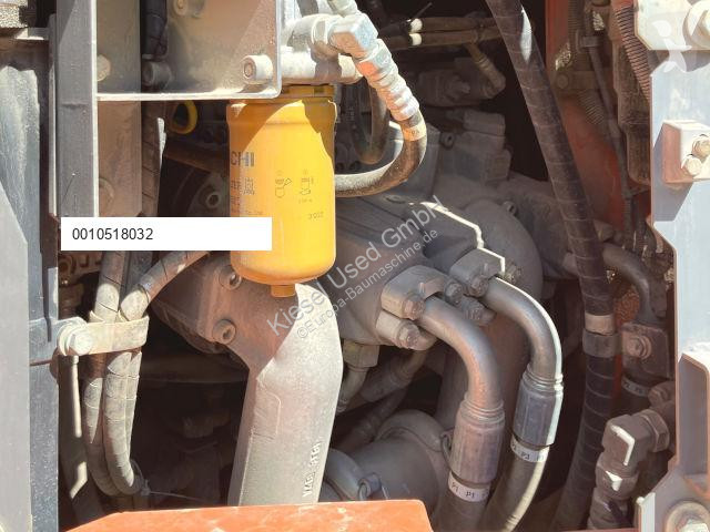 Excavator Hitachi -6