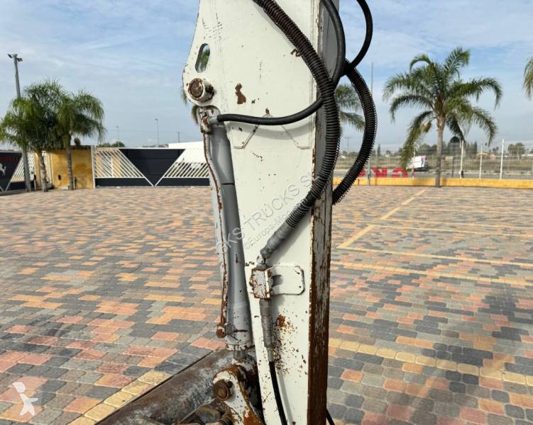 Escavadora Takeuchi