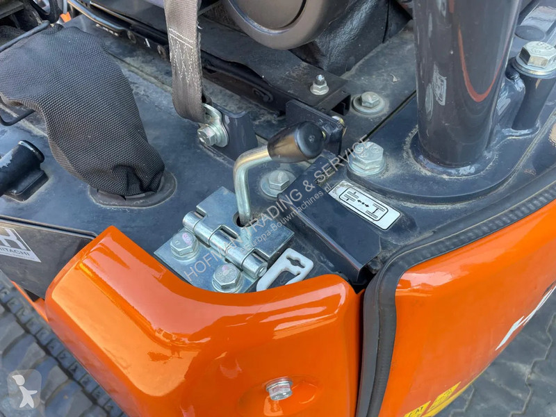 Escavadora Hitachi ZX17U