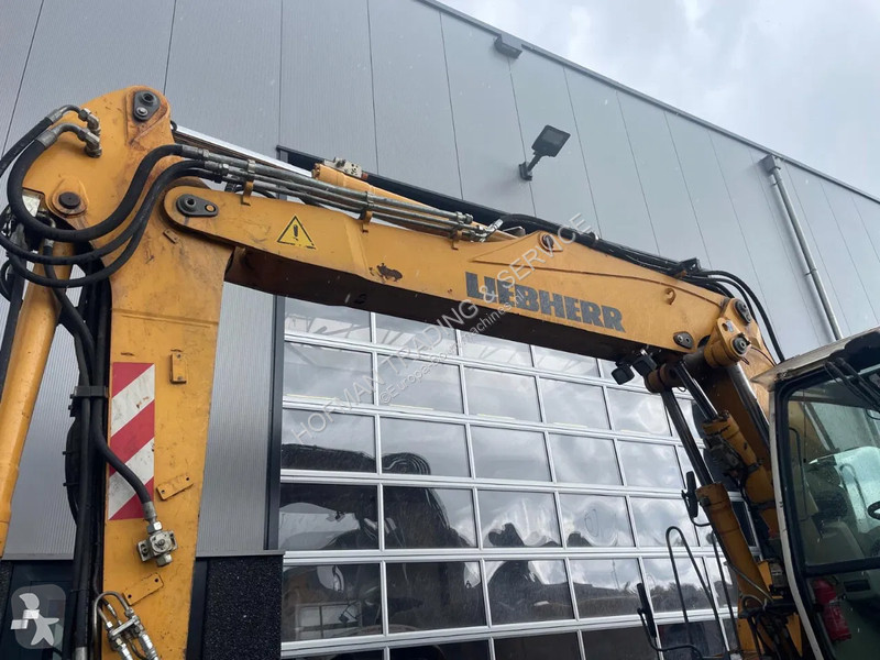 Lopatový nakládač Liebherr Full option