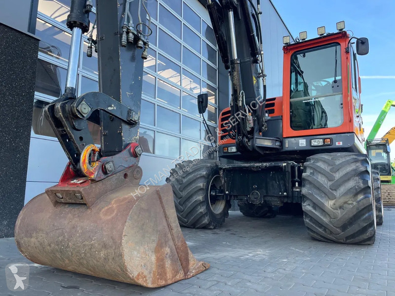 Excavator Terex