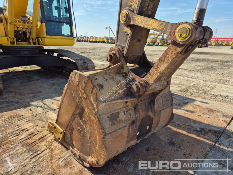 Excavator Komatsu PC210LC-8M0