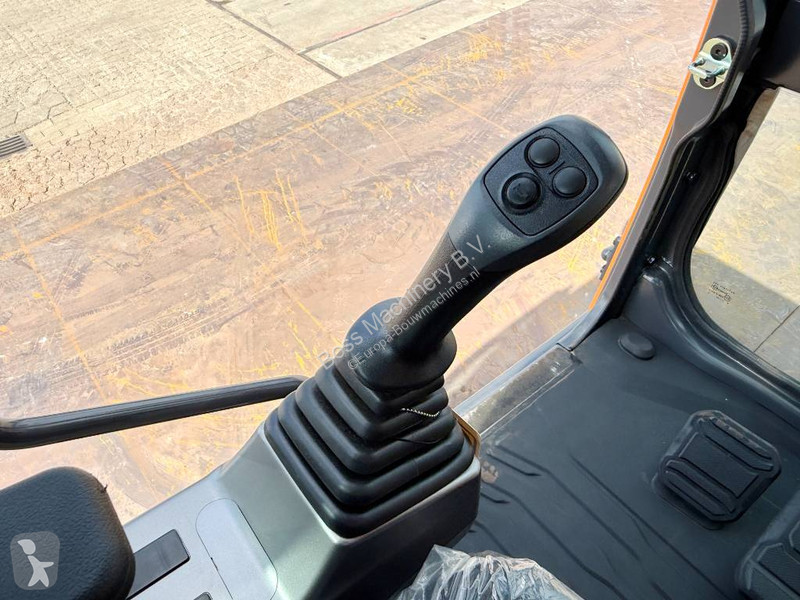 Escavadora Develon Doosan DX205 - New / Unused...
