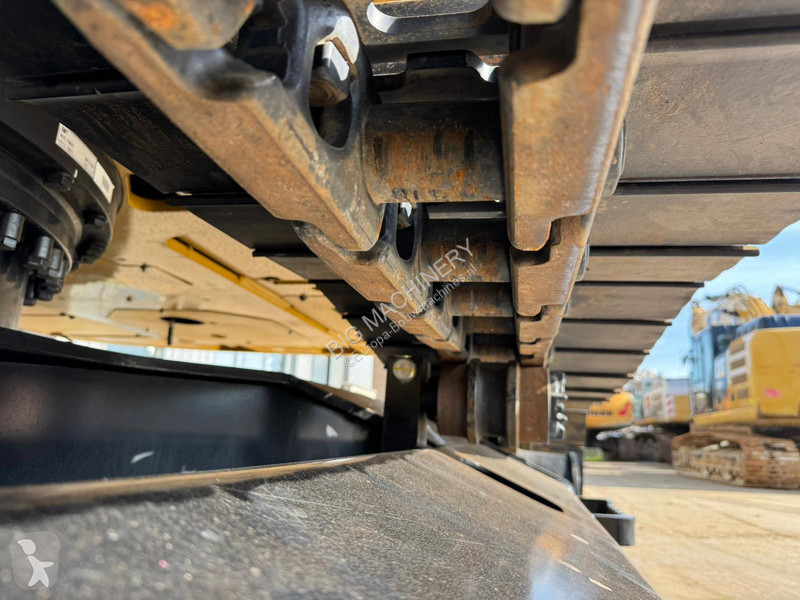Excavadora Caterpillar 3
