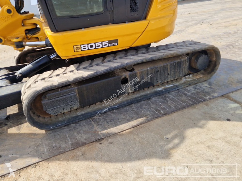 Escavadora JCB