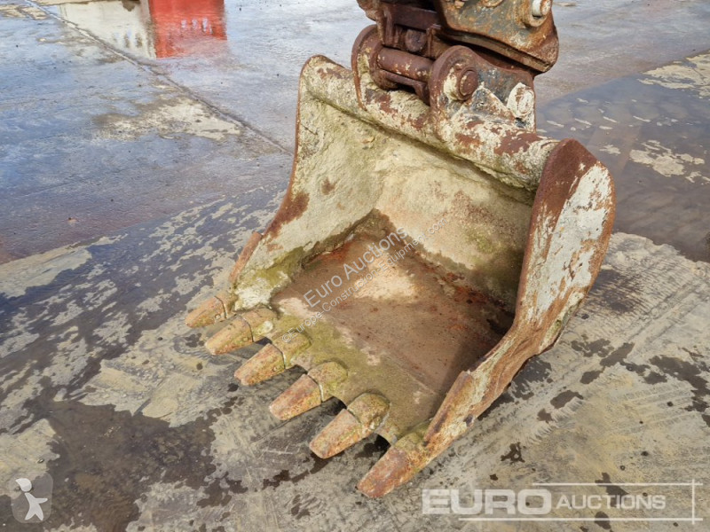 Lopatový nakládač Hyundai R80CR-9