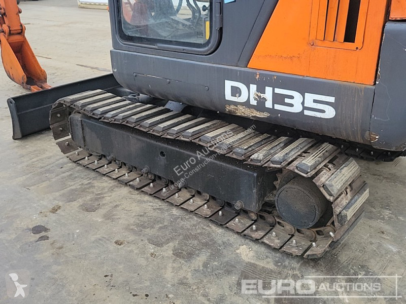 Escavadora Doosan DH35