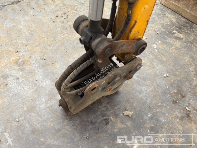Excavator JCB L