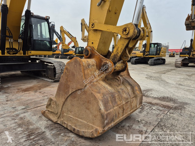 Escavatore Caterpillar 2