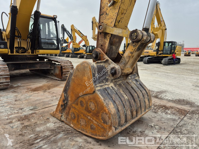 Escavatore Caterpillar 2