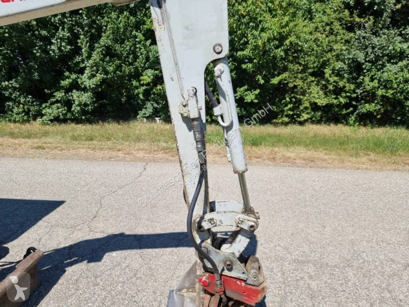 Escavatore Takeuchi