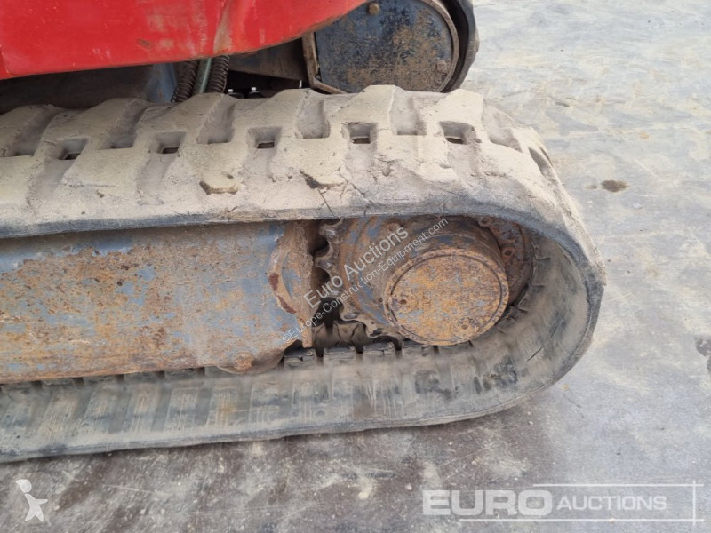 Escavadora Takeuchi TB215