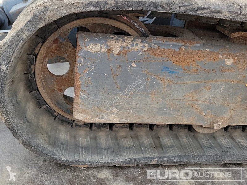 Escavadora Takeuchi TB216