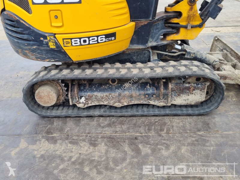 جرافة JCB 8026 CTS