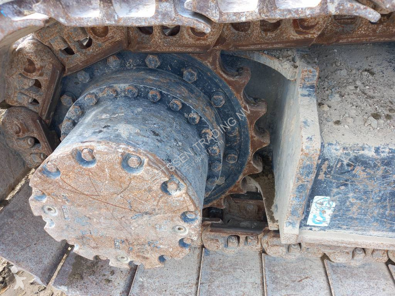 Graafmachine Hitachi ZX220LC (Abu Dhabi)