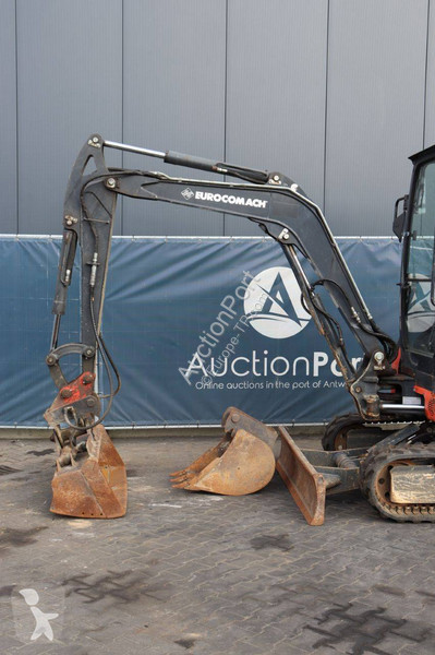 Escavadora Eurocomach ES 35 ZT