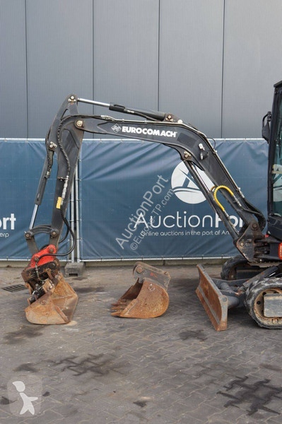 Escavadora Eurocomach ES 25 ZT