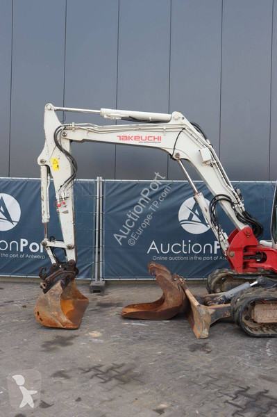 Escavatore Takeuchi