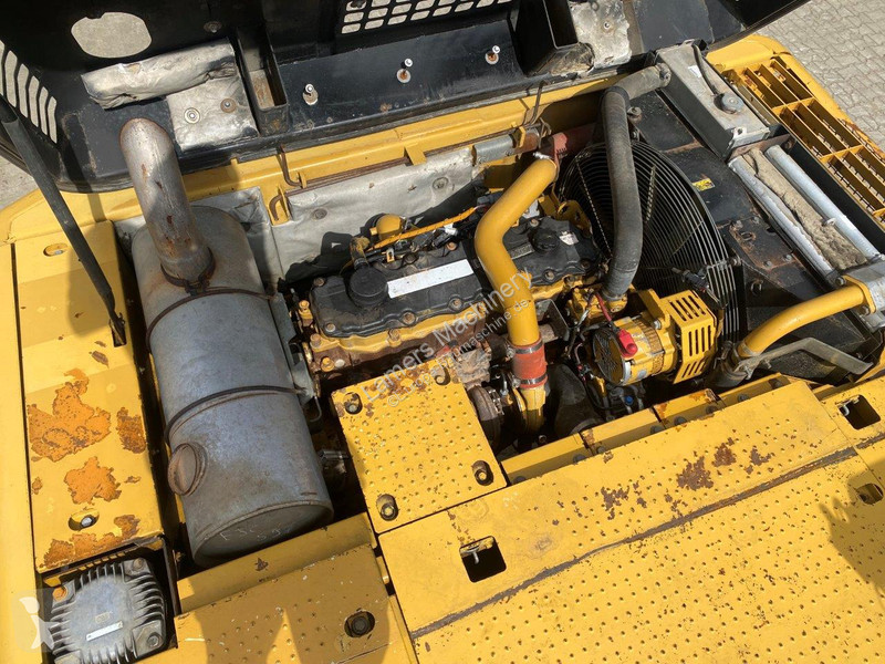 Graafmachine Caterpillar NVT