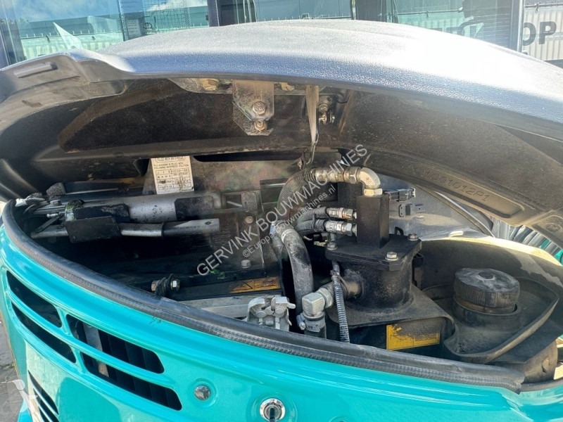 Escavadora Kobelco 35 SR