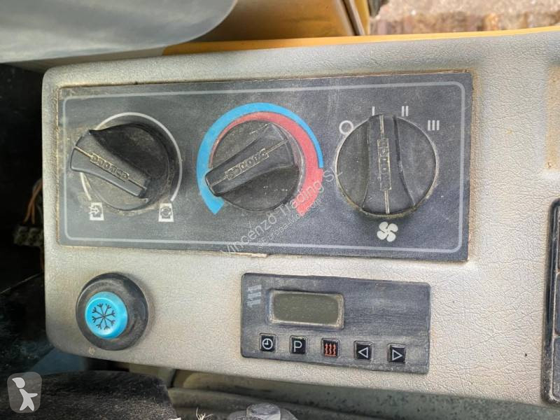 Excavadora Volvo