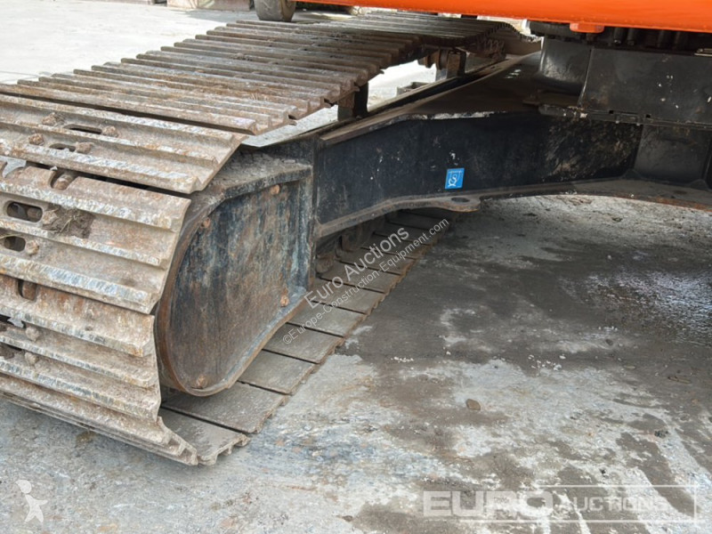Excavadora Hitachi -7