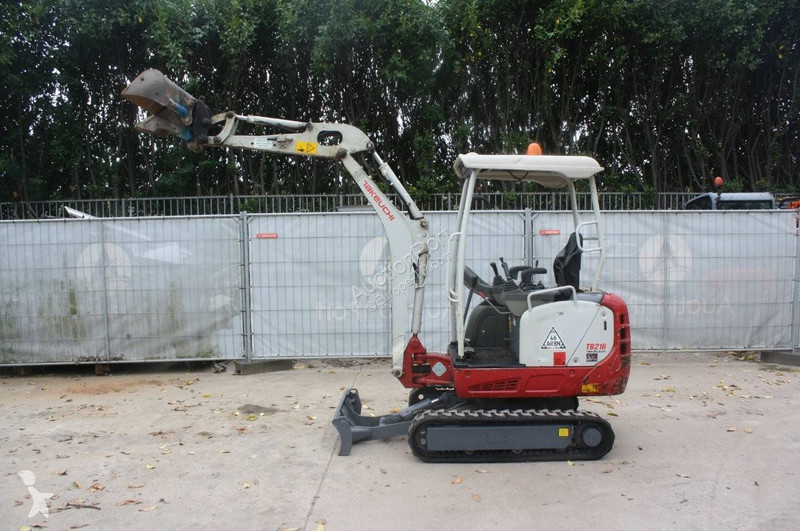 Graafmachine Takeuchi TB216