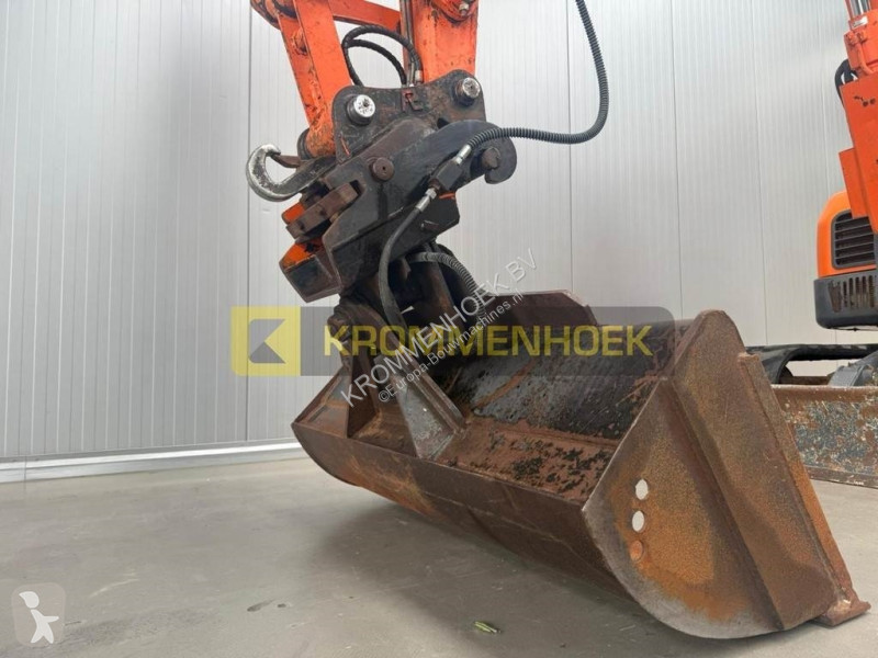 Escavadora Doosan DX 85R-3