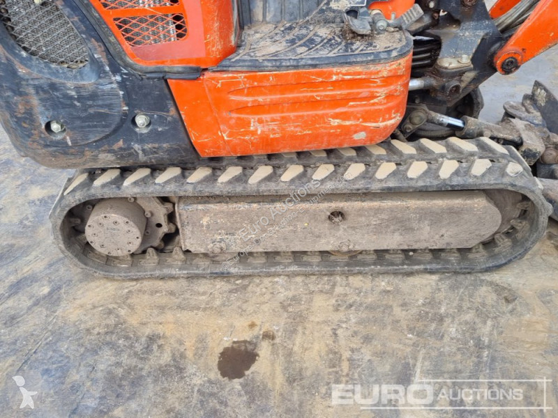 Lopatový nakládač Kubota K008-3
