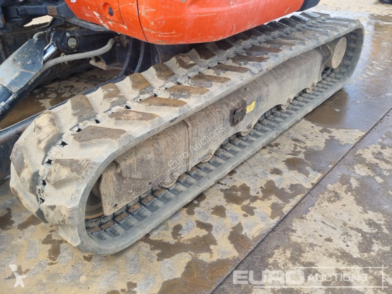 Lopatový nakládač Kubota U55-4