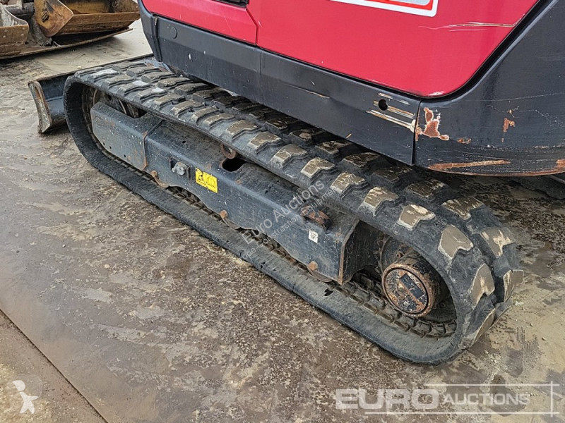 Lopatový nakládač Yanmar SV26