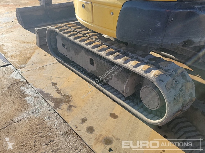 Lopatový nakládač Komatsu PC26MR-3