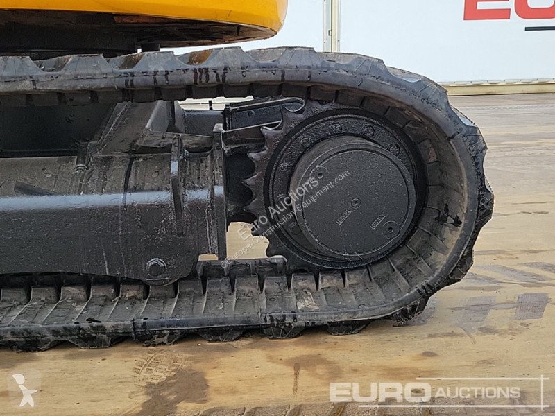 Lopatový nakládač JCB