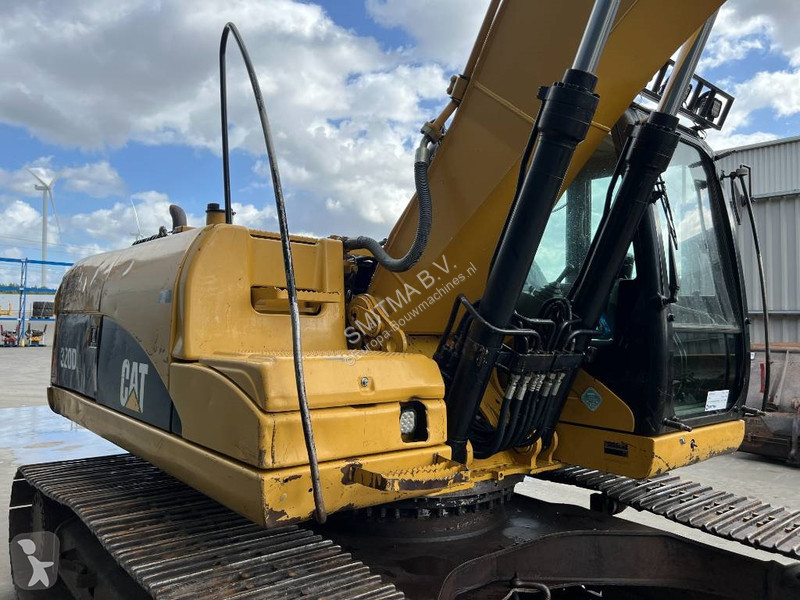 جرافة Caterpillar L