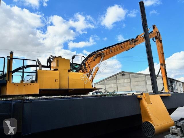Lopatový nakládač JCB BIGFLOAT 220LC