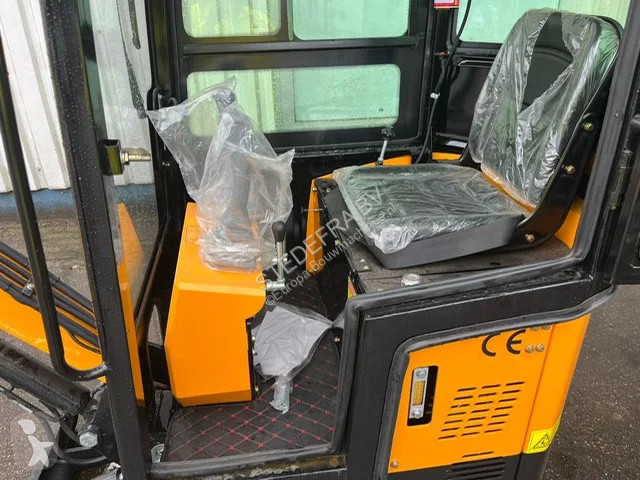 Pelle Vicsec C , Mini Excavator , Closed cabine